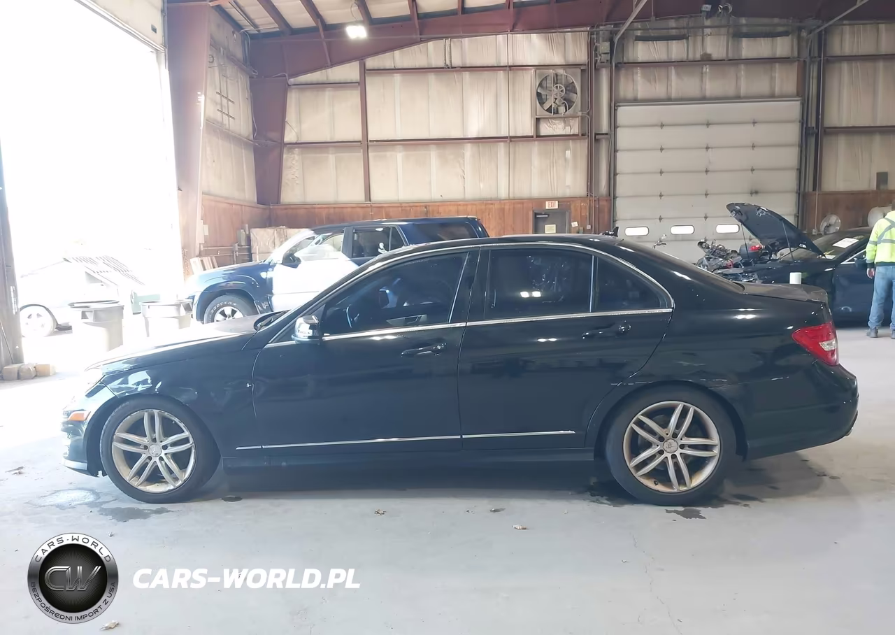 2013 Mercedes-Benz C 300 Sport 4Matic VIN:WDDGF8AB0DR297564 - 15