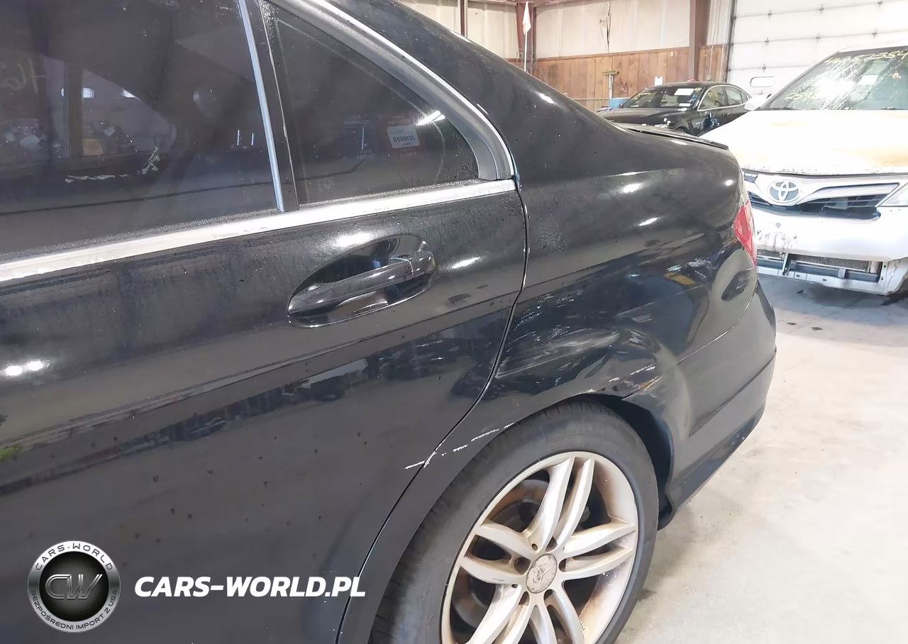 2013 Mercedes-Benz C 300 Sport 4Matic VIN:WDDGF8AB0DR297564 - 20
