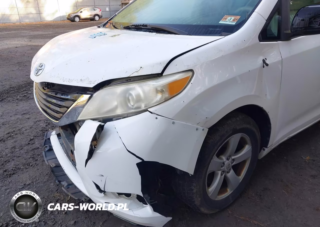 2011 Toyota Sienna Le V6 VIN:5TDKK3DC4BS133093 - 16