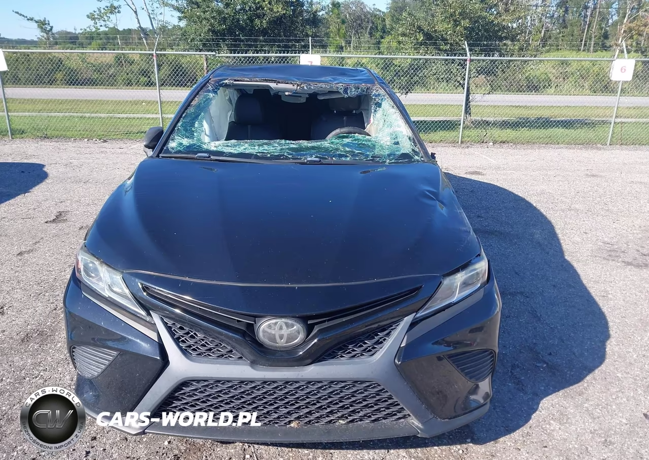 2018 Toyota Camry Se VIN:4T1B11HKXJU524327 - 11