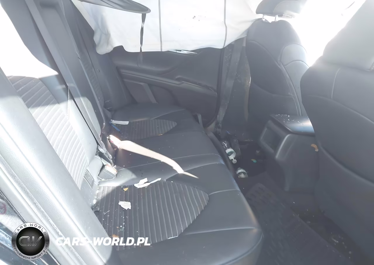 2018 Toyota Camry Se VIN:4T1B11HKXJU524327 - 8