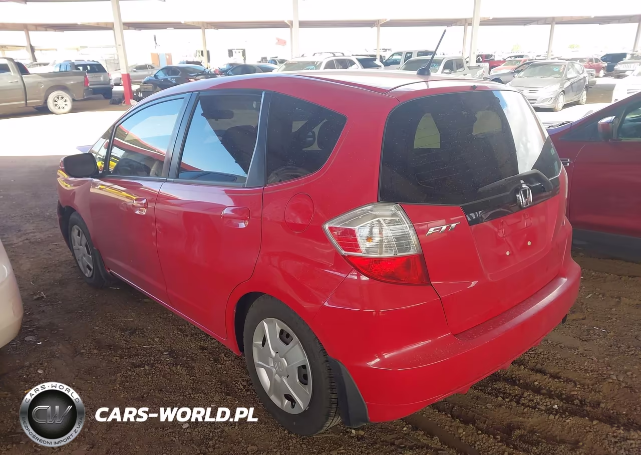 2013 Honda Fit VIN:JHMGE8H36DC026196 - 3