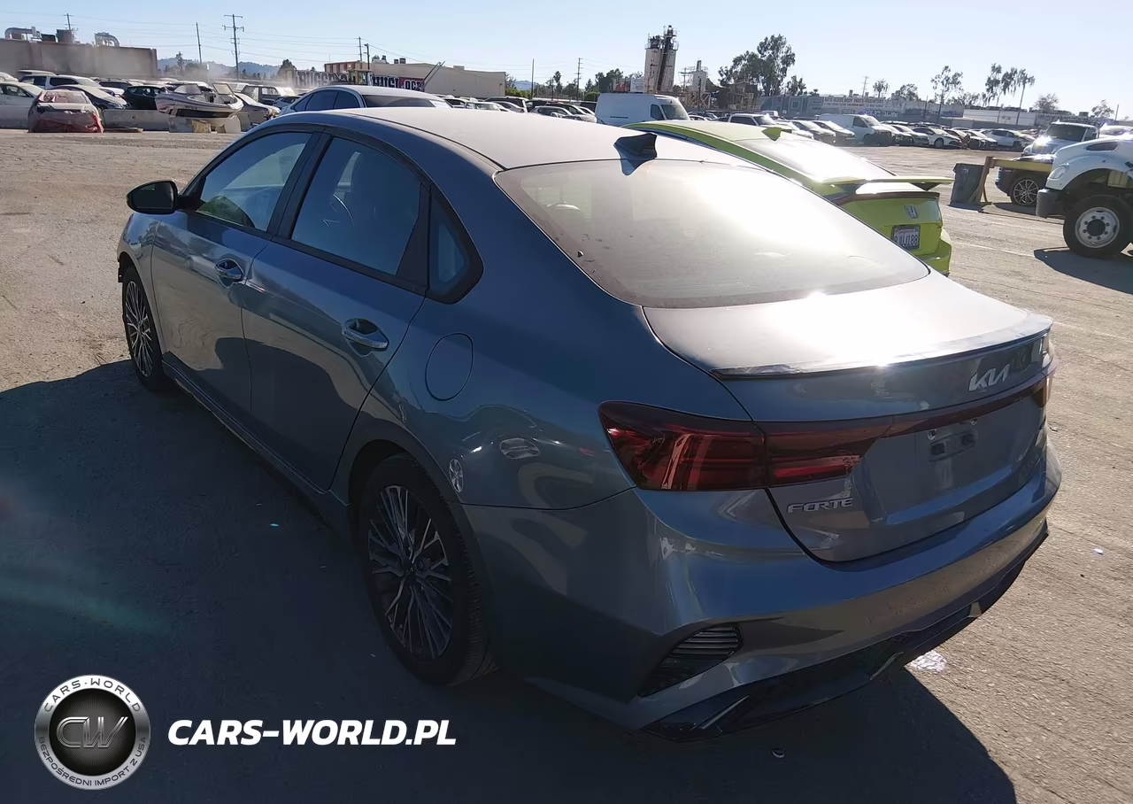 2023 Kia Forte Gt-Line VIN:3KPF54AD7PE523084 - 3