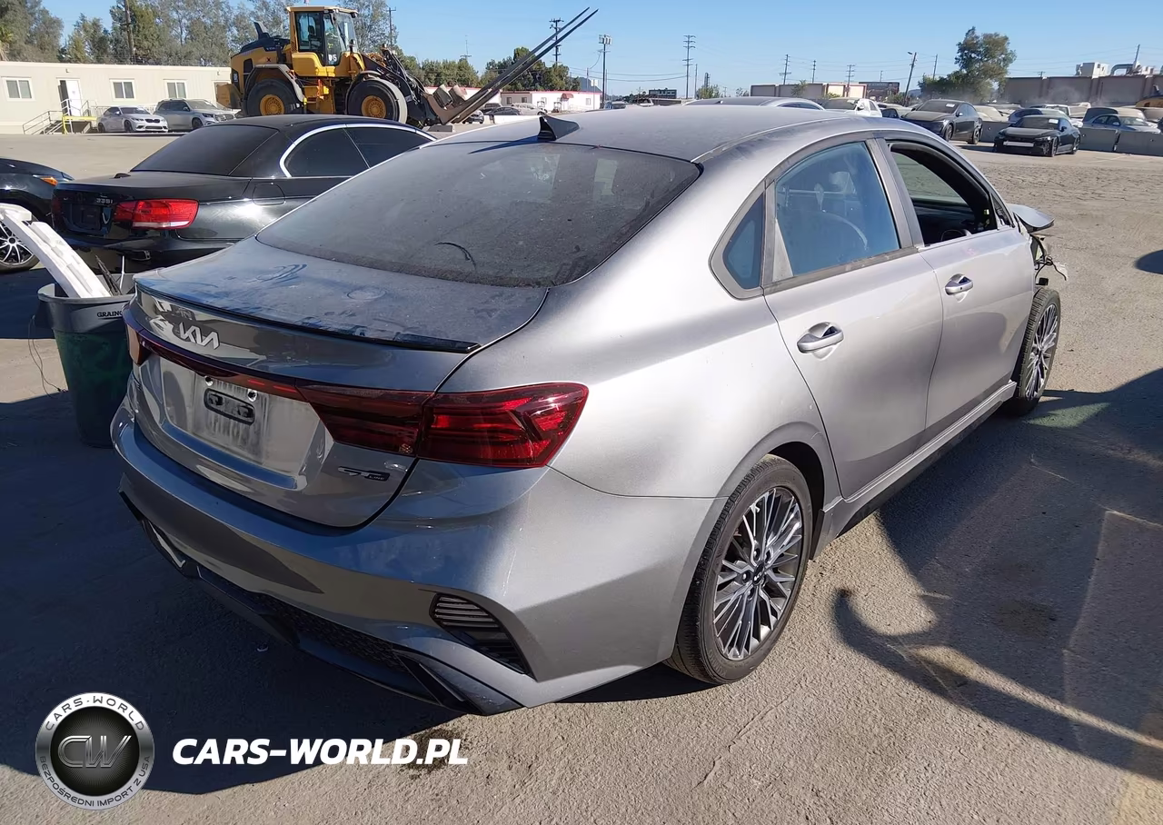 2023 Kia Forte Gt-Line VIN:3KPF54AD7PE523084 - 4