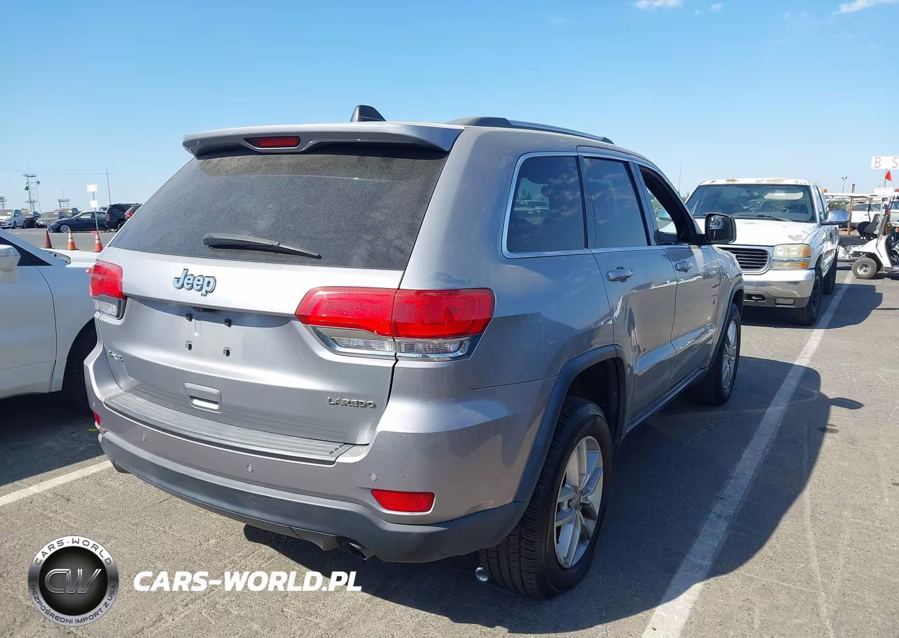 2018 Jeep Grand Cherokee Laredo E 4X4 VIN:1C4RJFAG1JC267361 - 4