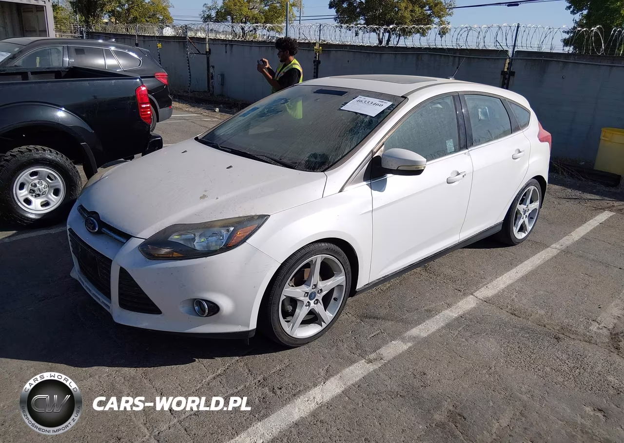 2014 Ford Focus Titanium VIN:1FADP3N28EL110878 - 2
