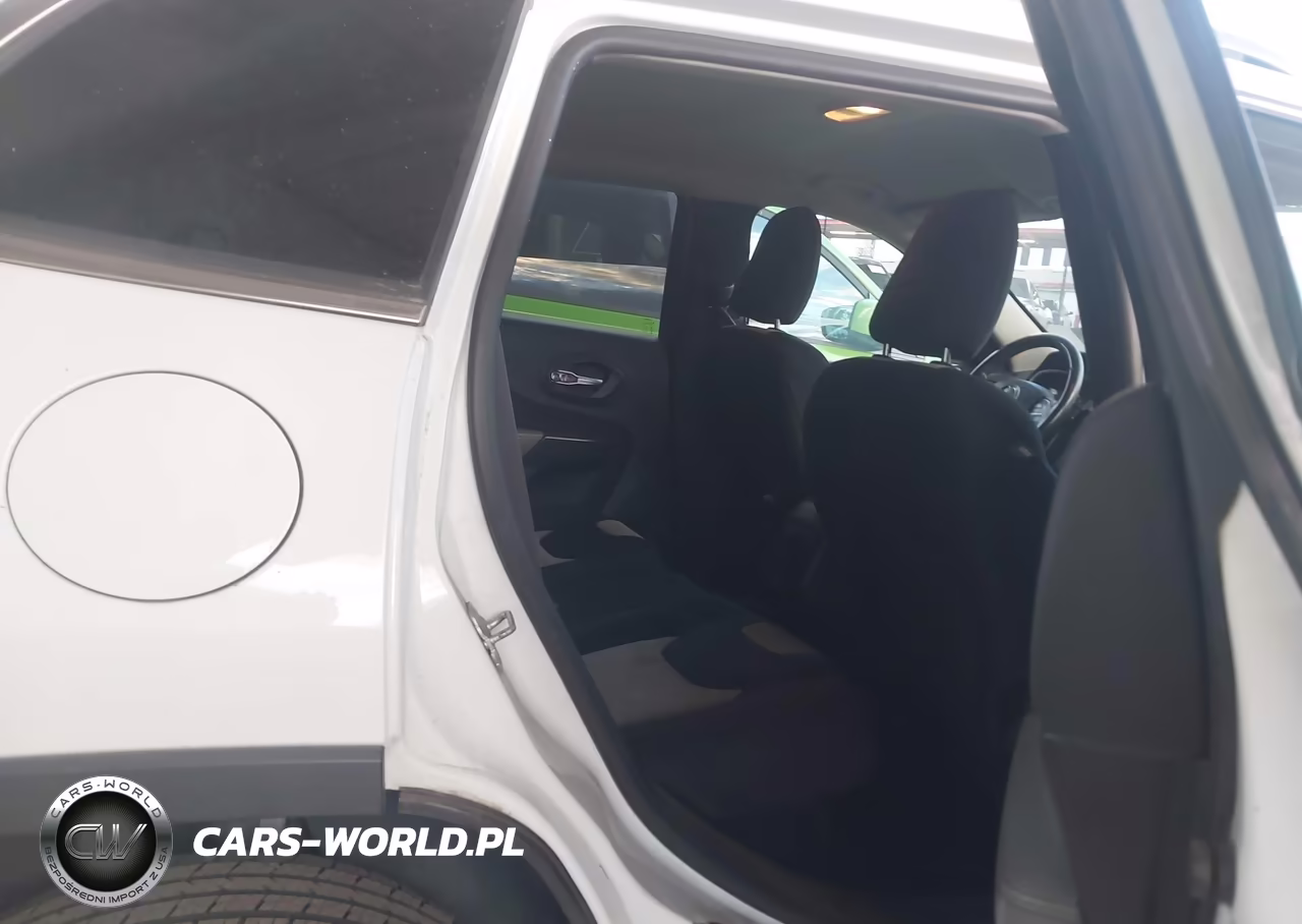 2014 Jeep Cherokee Latitude VIN:1C4PJMCS9EW192488 - 8
