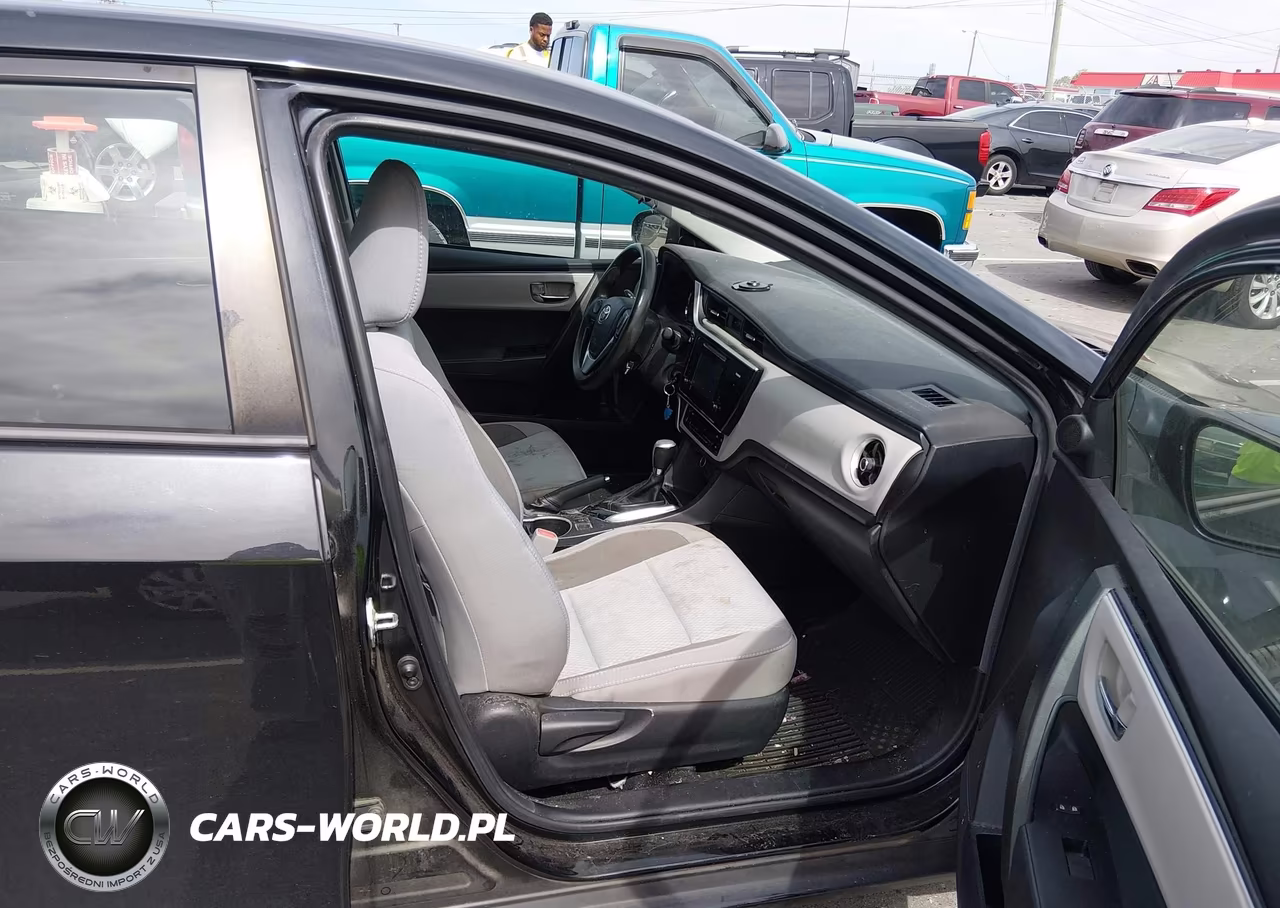 2017 Toyota Corolla Le VIN:2T1BURHE9HC750001 - 5