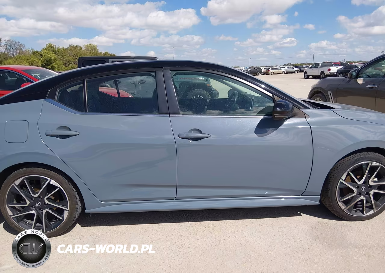 2025 Nissan Sentra Sr VIN:3N1AB8DV0SY266925 - 13