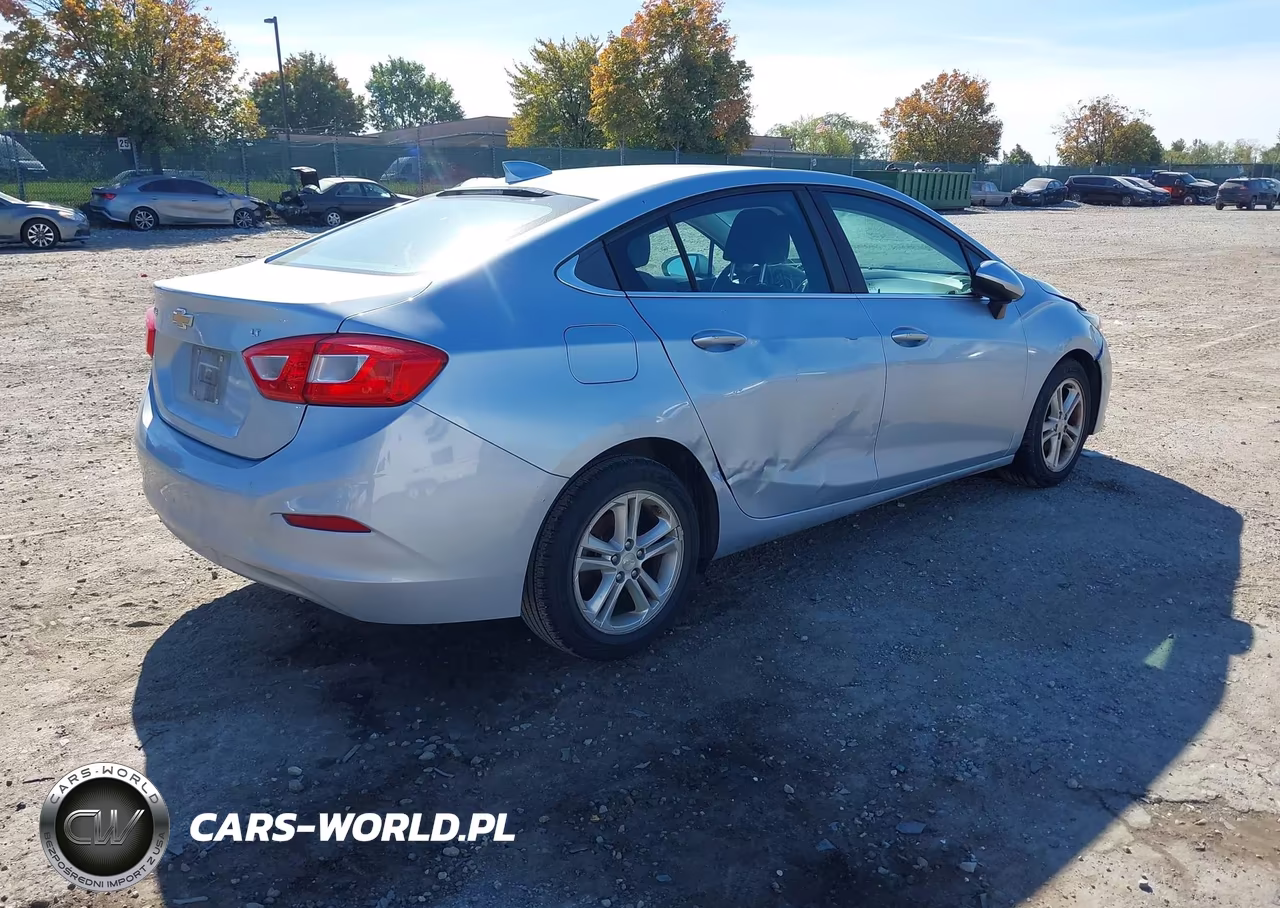 2017 Chevrolet Cruze Lt Auto VIN:1G1BE5SM6H7157521 - 4