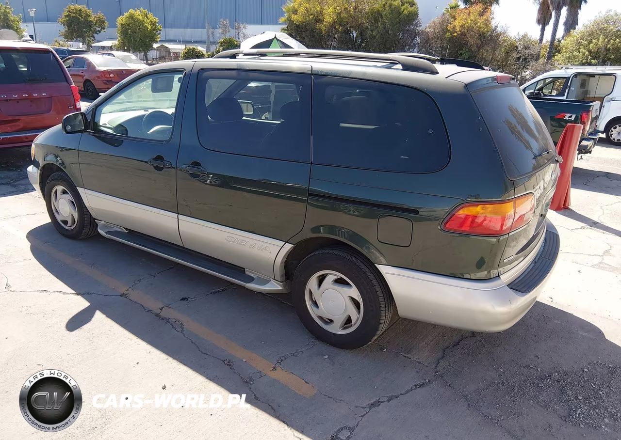 1999 Toyota Sienna Xle VIN:4T3ZF13C4XU157991 - 3