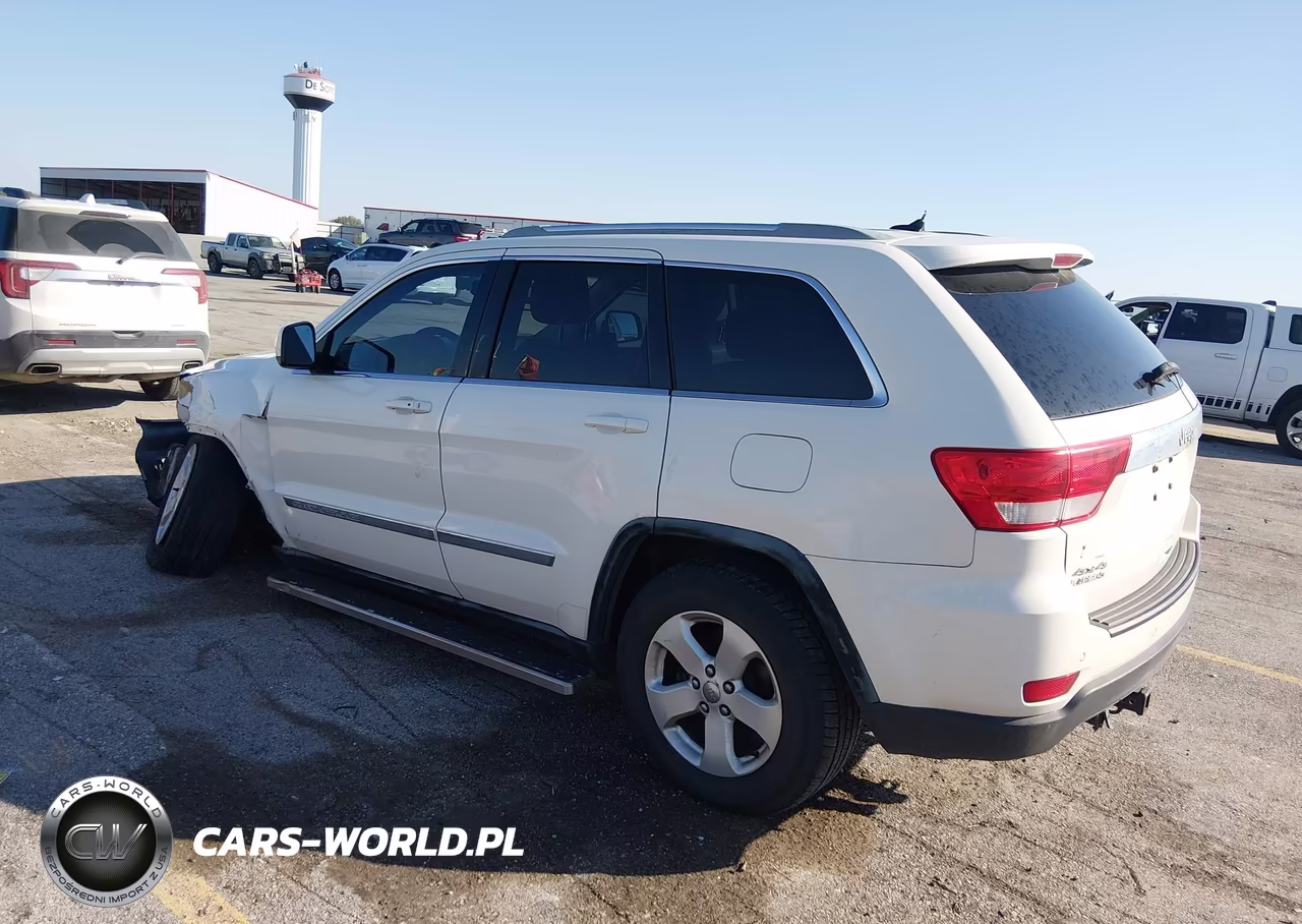 2012 Jeep Grand Cherokee Laredo VIN:1C4RJFAG7CC216644 - 3
