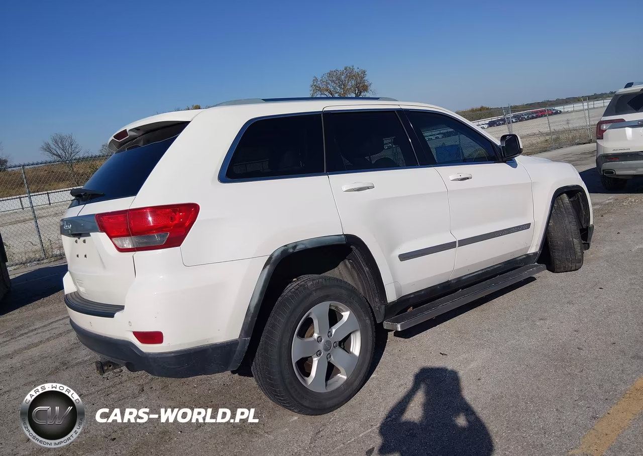 2012 Jeep Grand Cherokee Laredo VIN:1C4RJFAG7CC216644 - 4