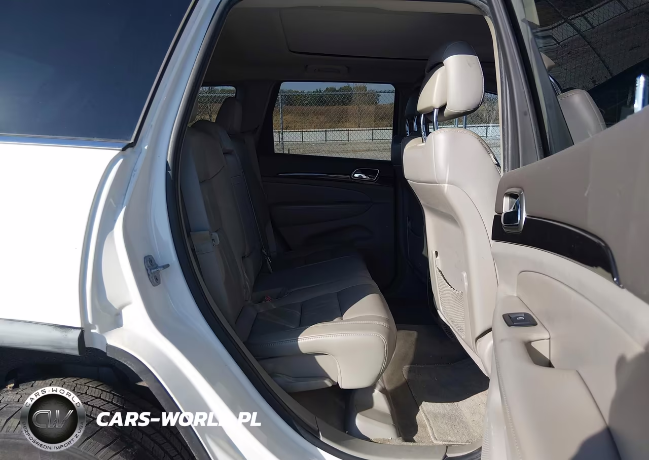 2012 Jeep Grand Cherokee Laredo VIN:1C4RJFAG7CC216644 - 8