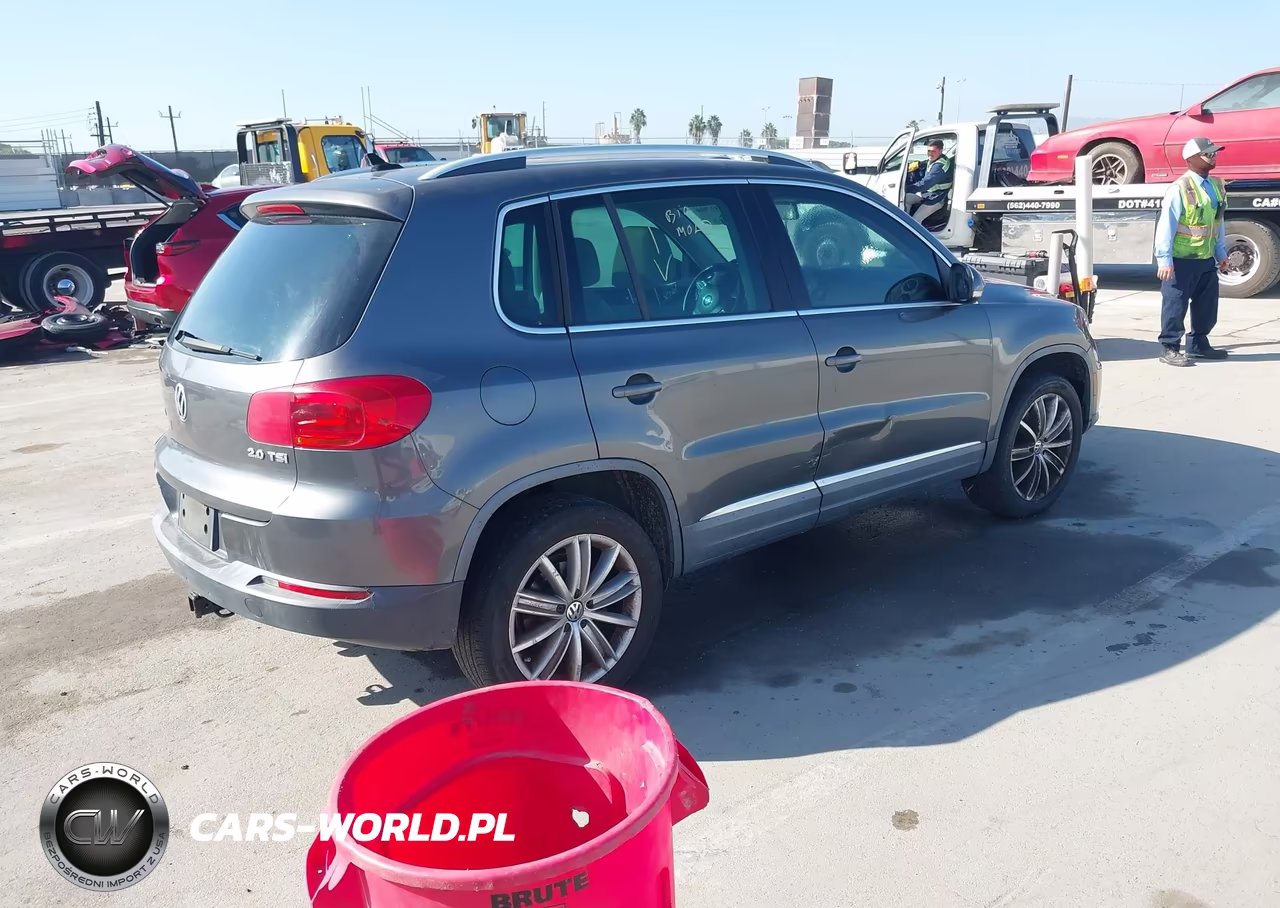 2012 Volkswagen Tiguan Se VIN:WVGAV7AX7CW000181 - 4