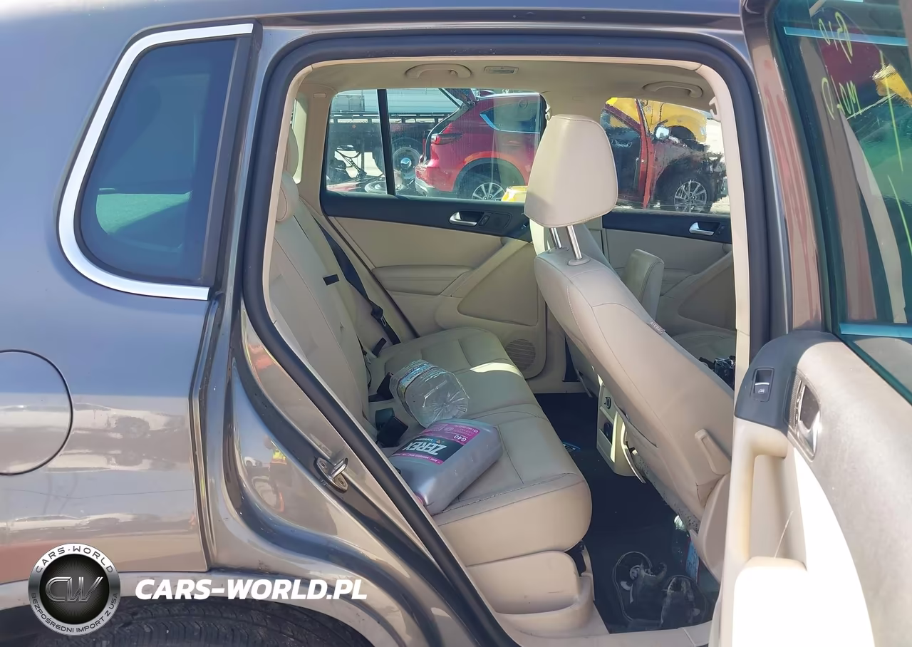 2012 Volkswagen Tiguan Se VIN:WVGAV7AX7CW000181 - 8