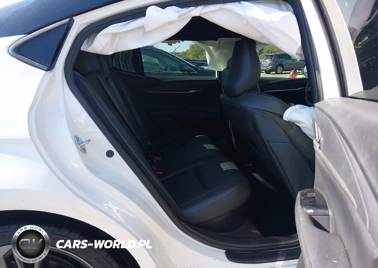 2025 Toyota Camry Xse VIN:4T1DAACK3SU048634 - 8