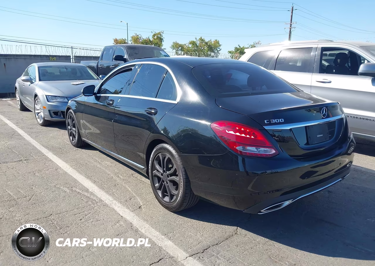 2018 Mercedes-Benz C 300 VIN:55SWF4JB6JU253664 - 3