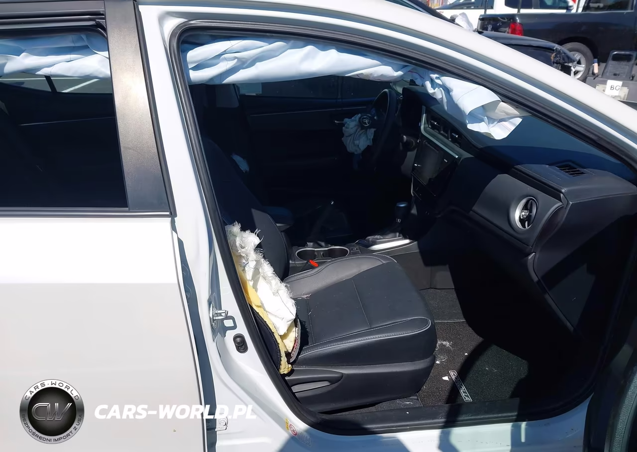 2017 Toyota Corolla Xle VIN:5YFBURHE9HP647399 - 5