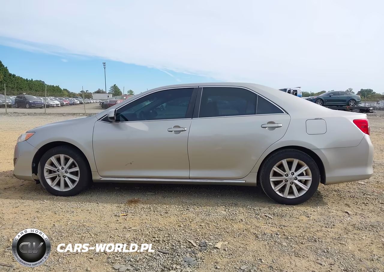 2014 Toyota Camry Xle VIN:4T4BF1FK6ER381201 - 15