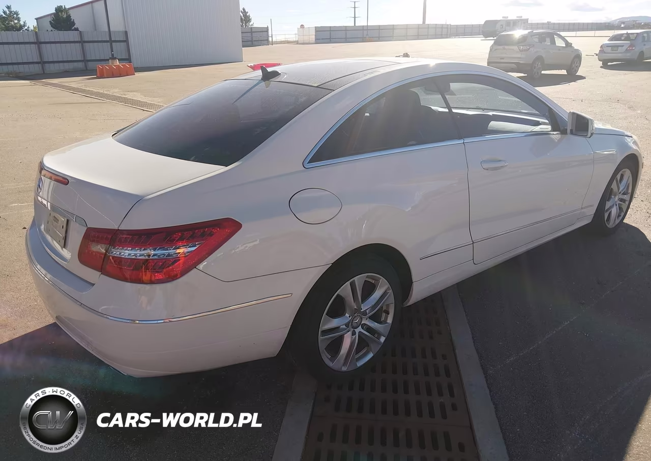 2010 Mercedes-Benz E 350 VIN:WDDKJ5GB0AF051433 - 4