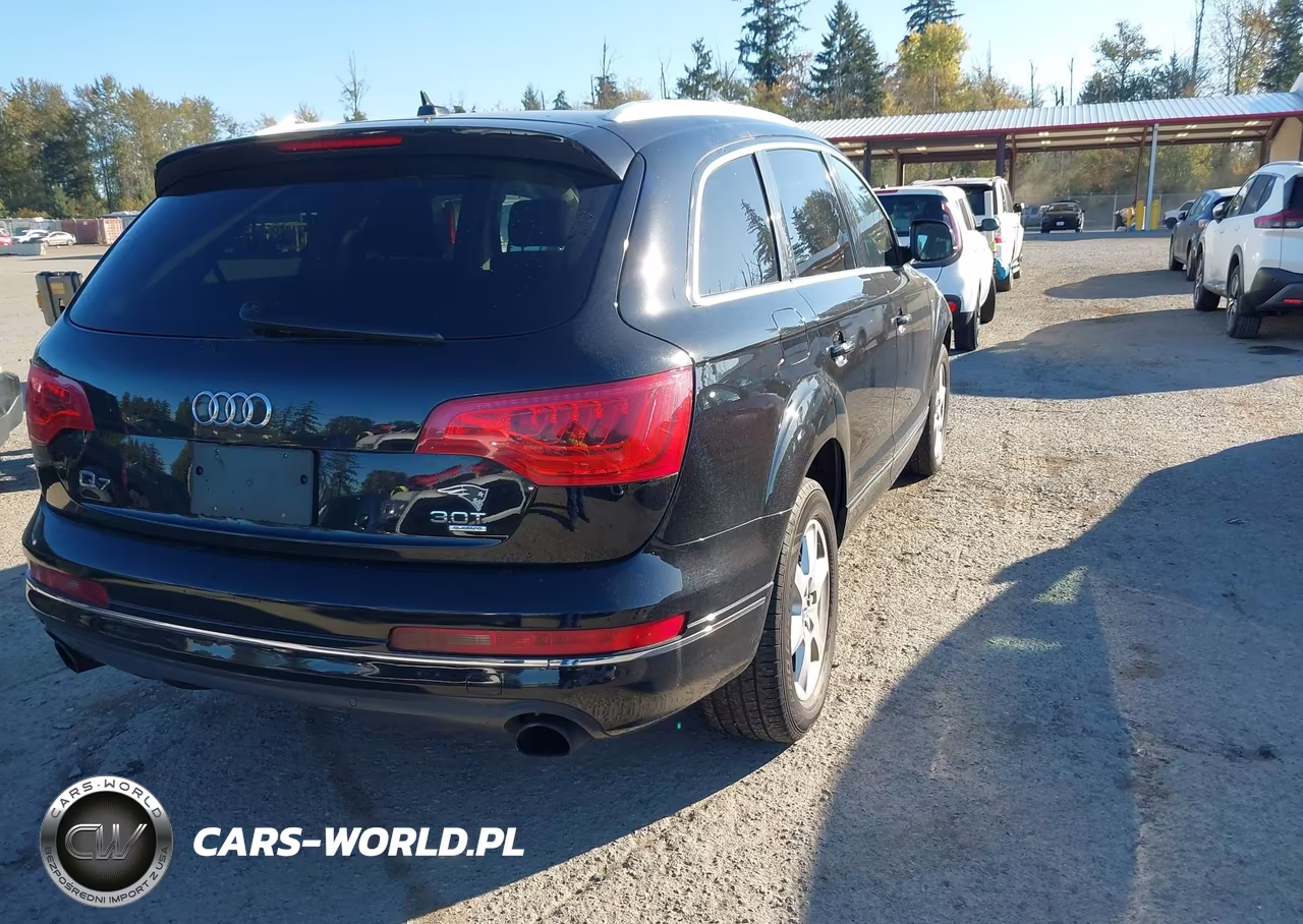 2015 Audi Q7 3.0T Premium VIN:WA1CGAFEXFD009057 - 4