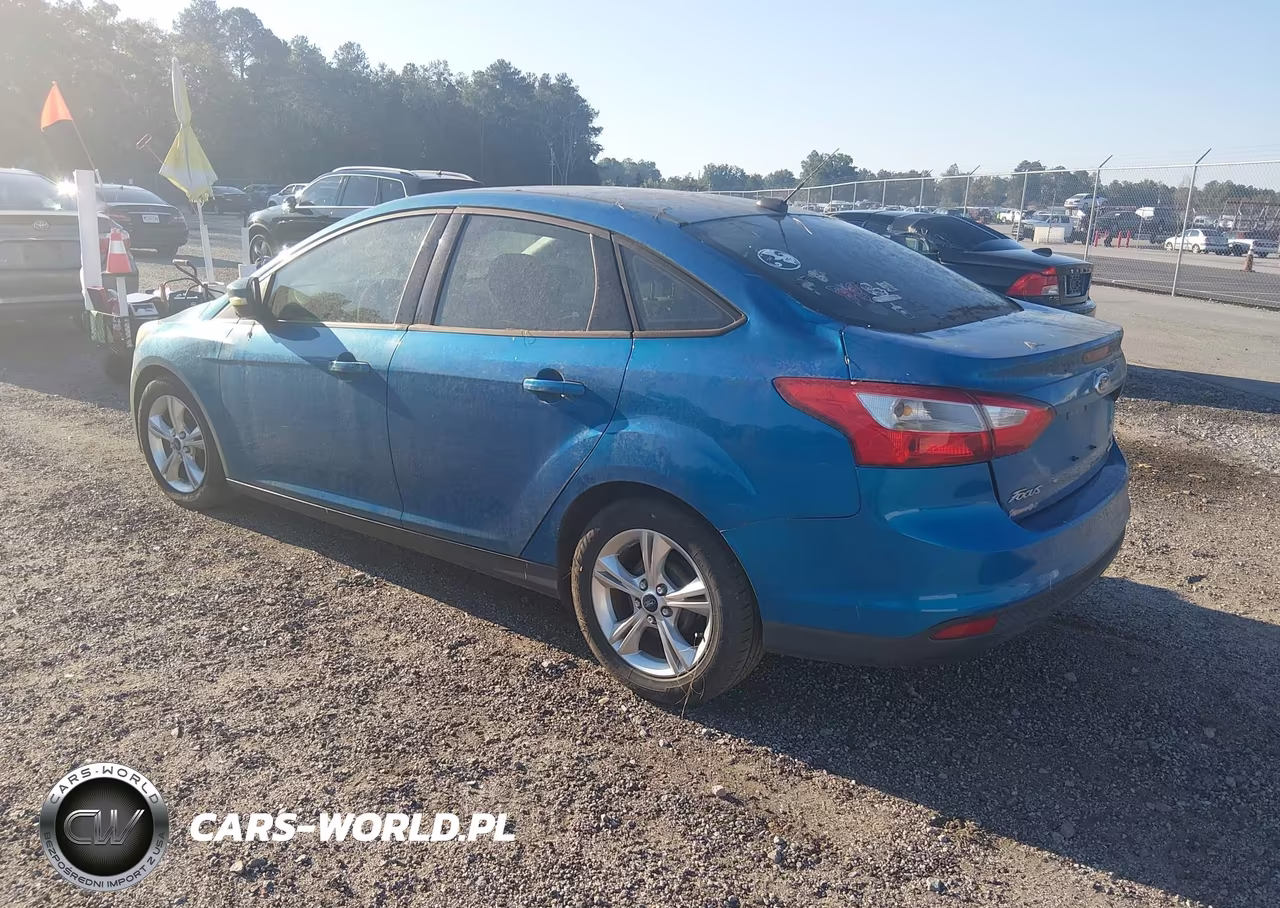 2014 Ford Focus Se VIN:1FADP3F28EL114881 - 3
