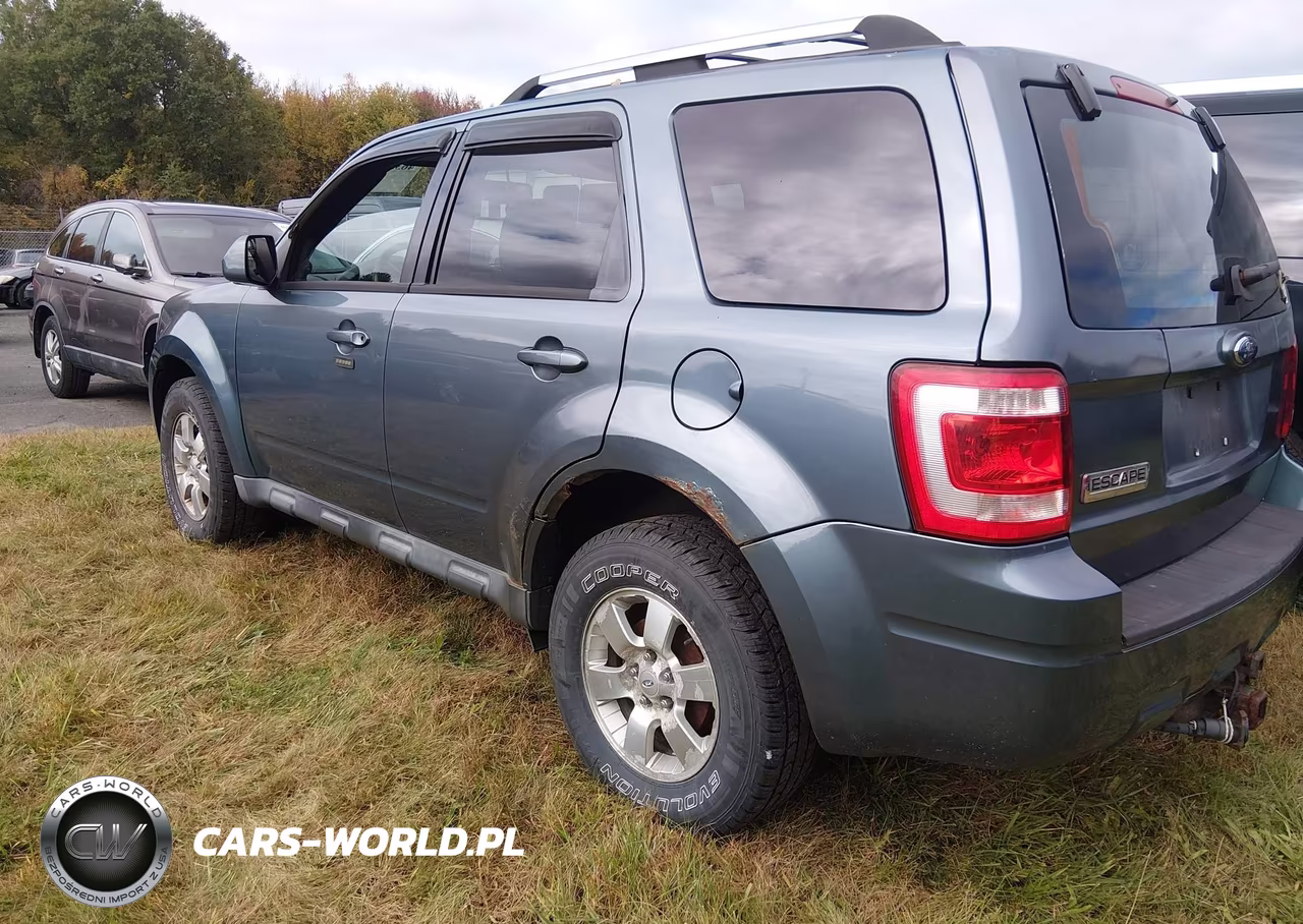 2010 Ford Escape Limited VIN:1FMCU9E7XAKD38566 - 3