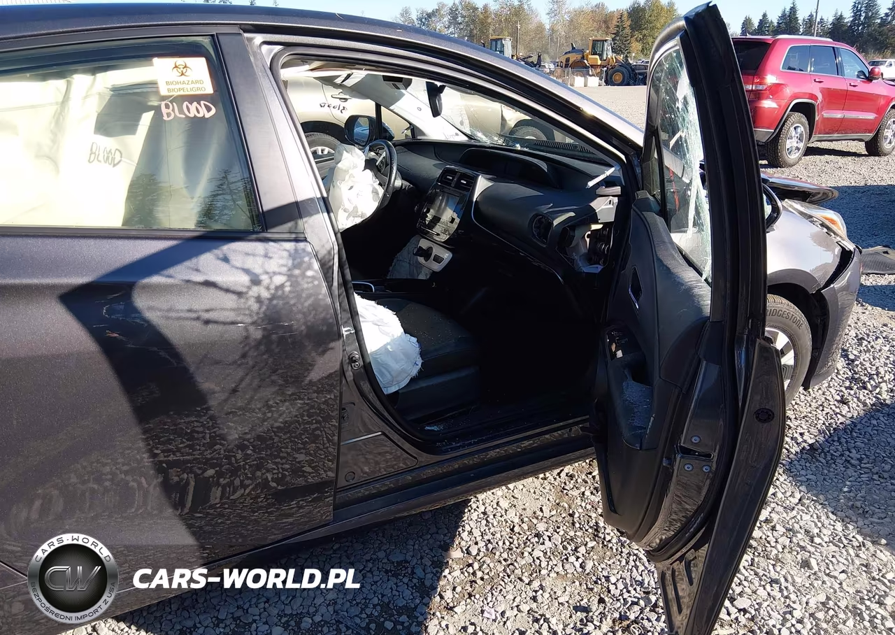2017 Toyota Prius Four VIN:JTDKARFU3H3536665 - 5