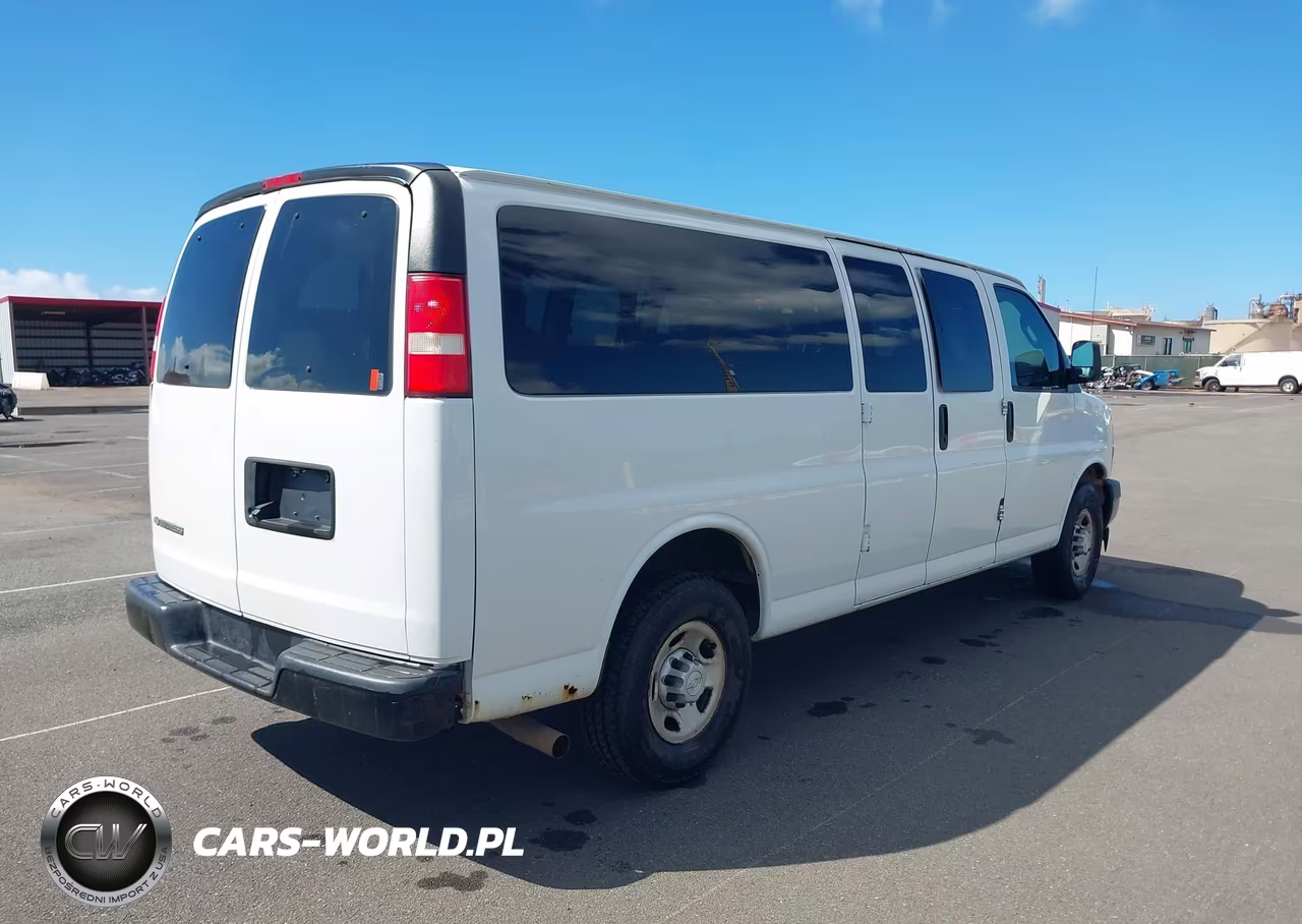 2018 Chevrolet Express 3500 Ls VIN:1GAZGNFGXJ1301397 - 4