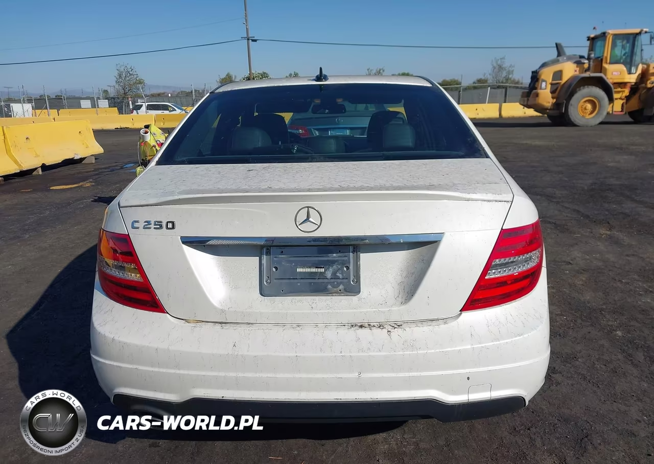 2013 Mercedes-Benz C 250 Sport VIN:WDDGF4HB5DA760845 - 16