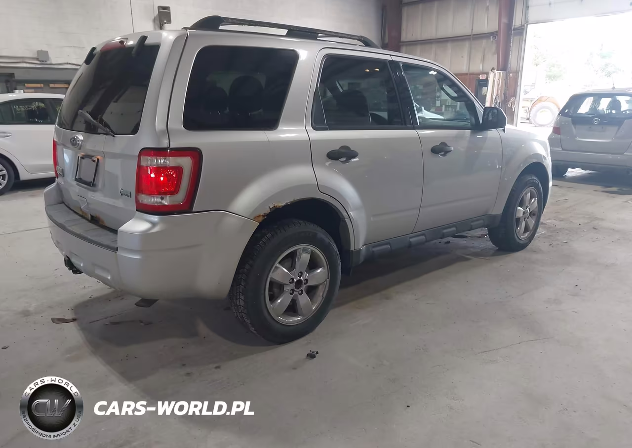 2010 Ford Escape Xlt VIN:1FMCU9DG0AKC06708 - 4