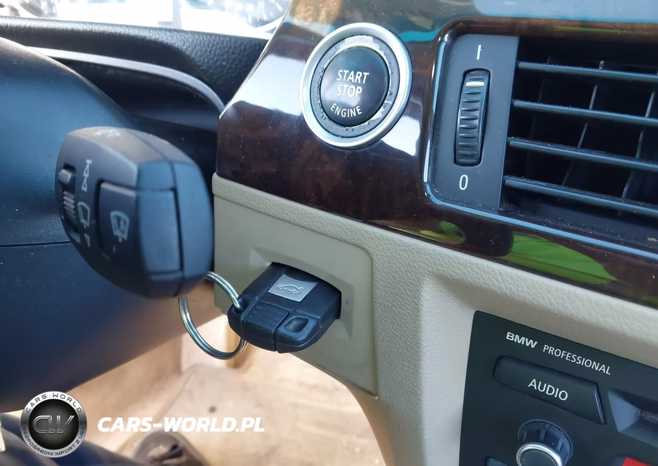 2011 BMW 328I VIN:WBAPH5G50BNM74958 - 11
