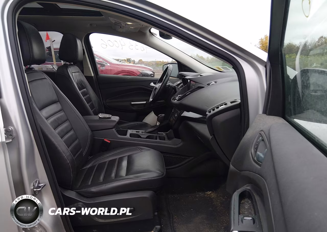 2017 Ford Escape Titanium VIN:1FMCU9J91HUF01336 - 5