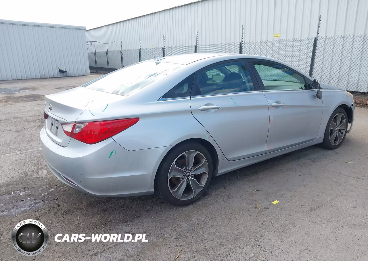 2012 Hyundai Sonata Gls VIN:5NPEB4AC0CH388046 - 4