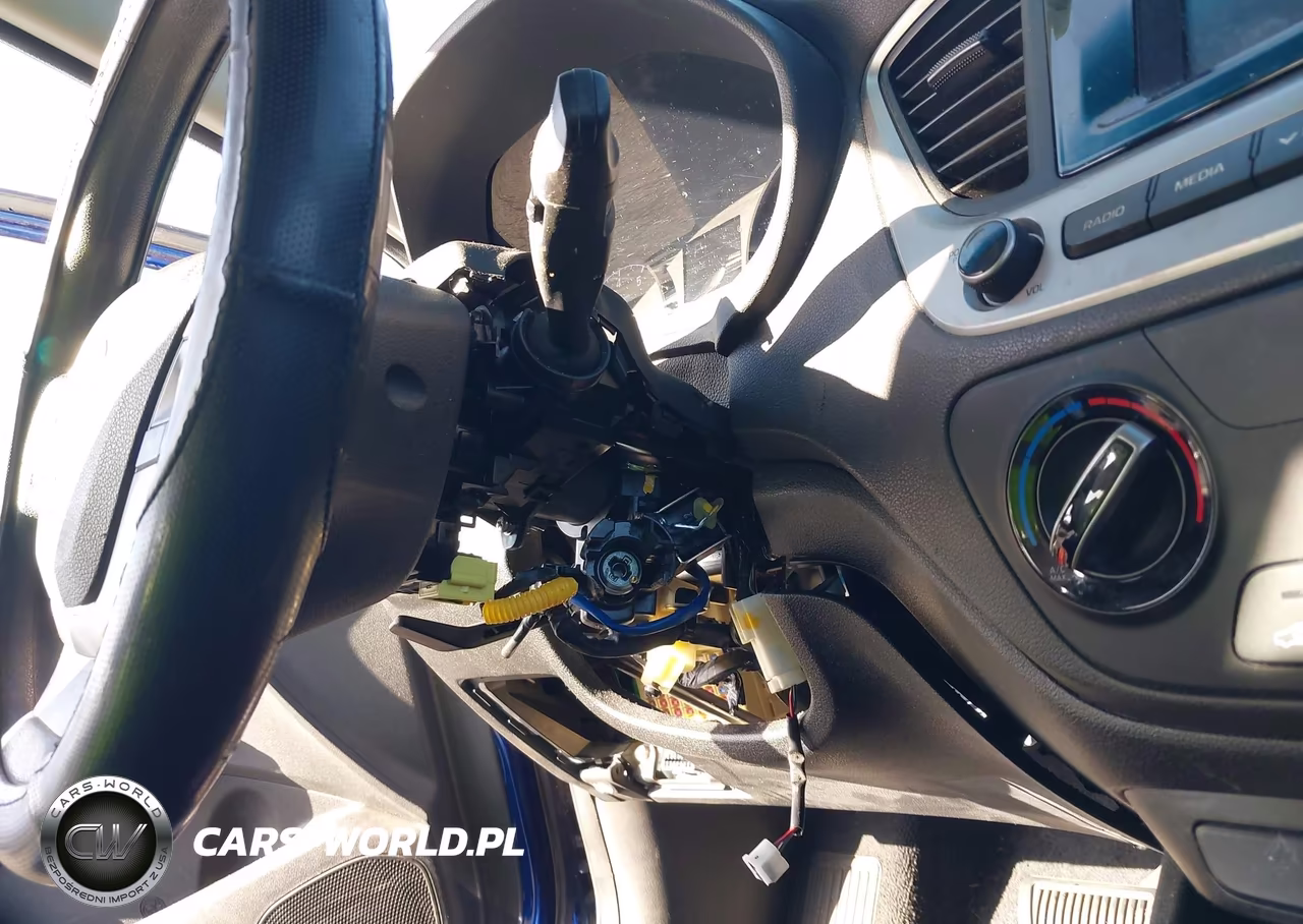 2019 Hyundai Accent Se VIN:3KPC24A31KE076022 - 13