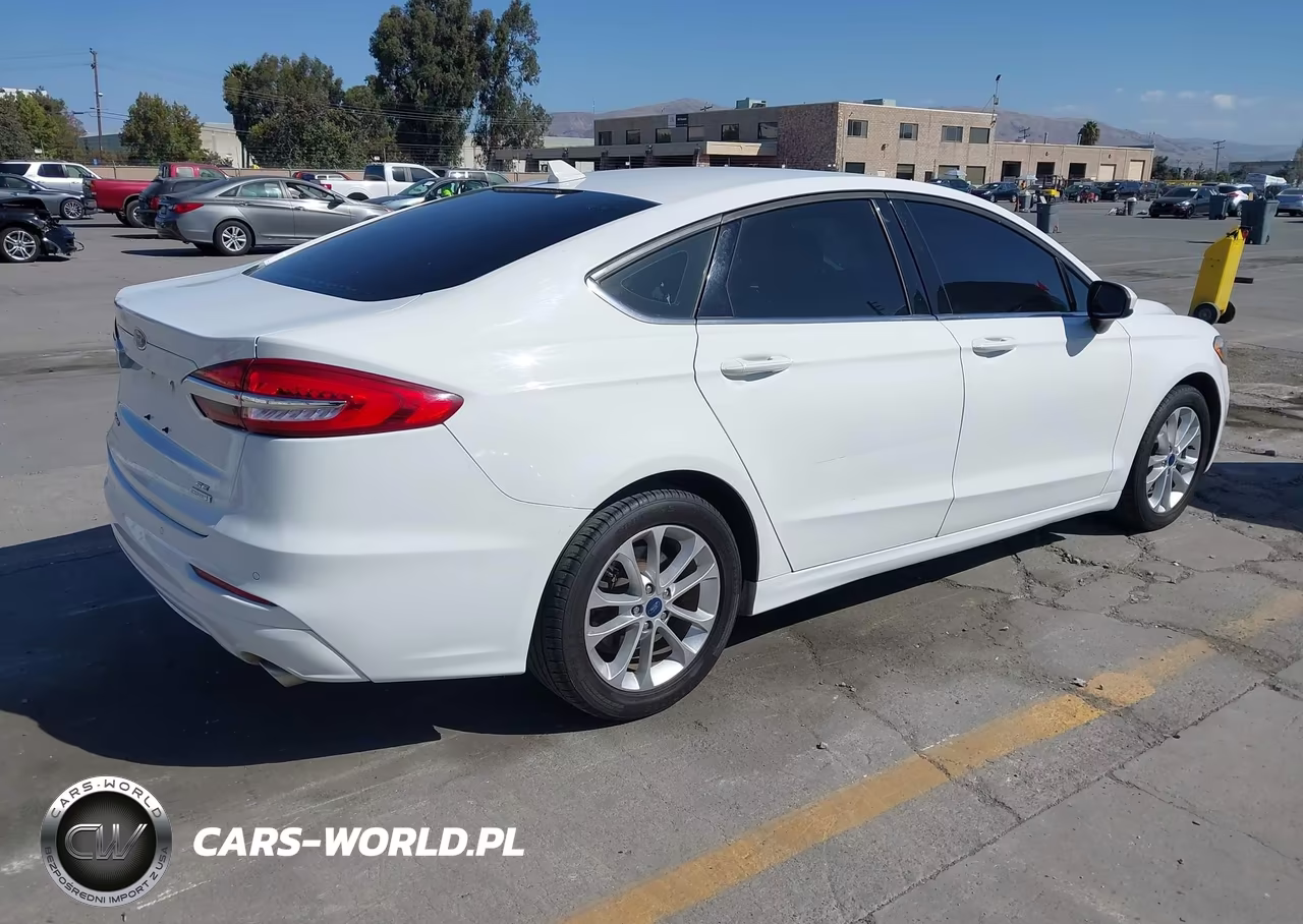 2020 Ford Fusion Se VIN:3FA6P0HD3LR150854 - 4