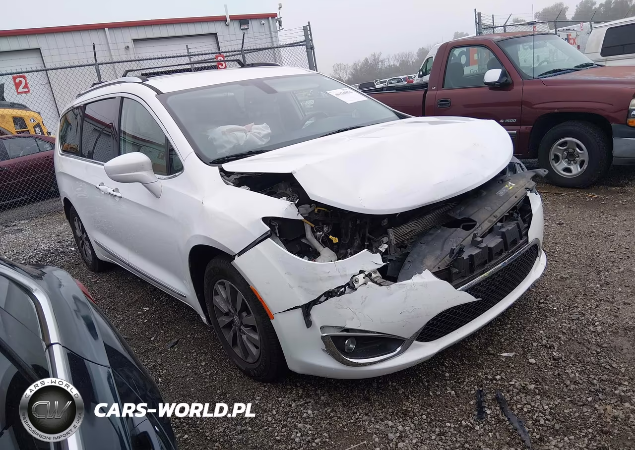 2019 Chrysler Pacifica Touring L Plus