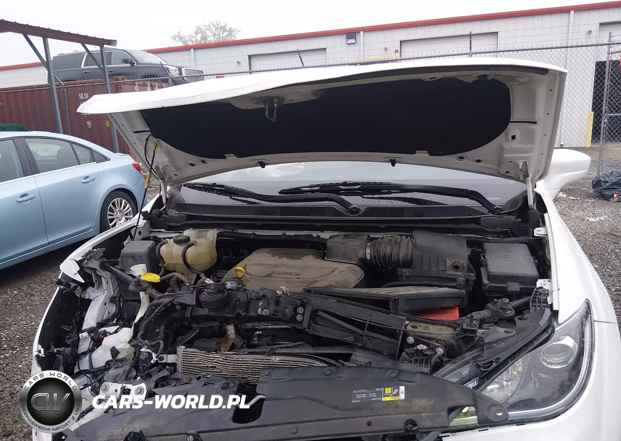 2019 Chrysler Pacifica Touring L Plus VIN:2C4RC1EG6KR675452 - 10
