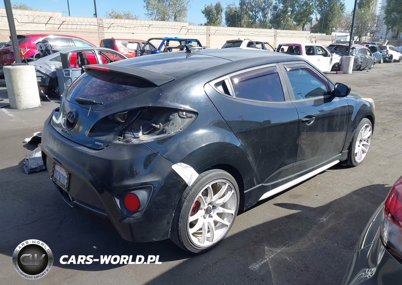 2016 Hyundai Veloster Turbo R-Spec VIN:KMHTC6AE3GU292310 - 4