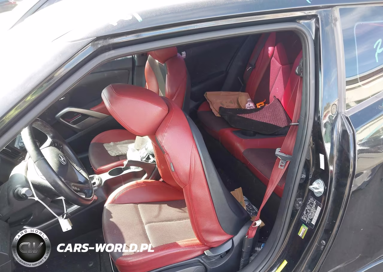 2016 Hyundai Veloster Turbo R-Spec VIN:KMHTC6AE3GU292310 - 8