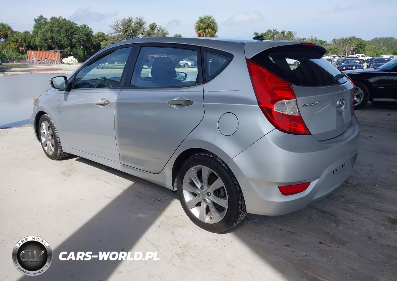 2013 Hyundai Accent Se VIN:KMHCU5AEXDU077235 - 3