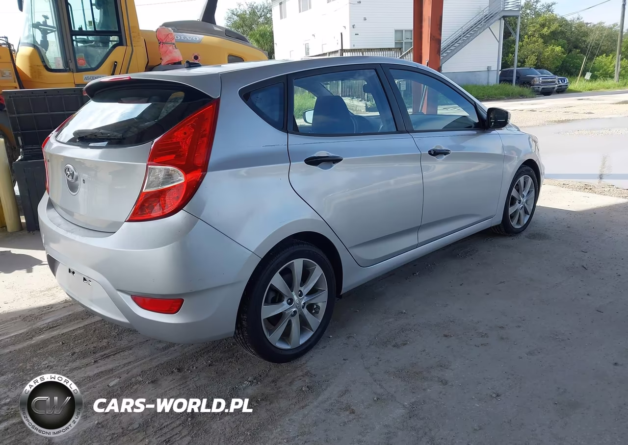 2013 Hyundai Accent Se VIN:KMHCU5AEXDU077235 - 4