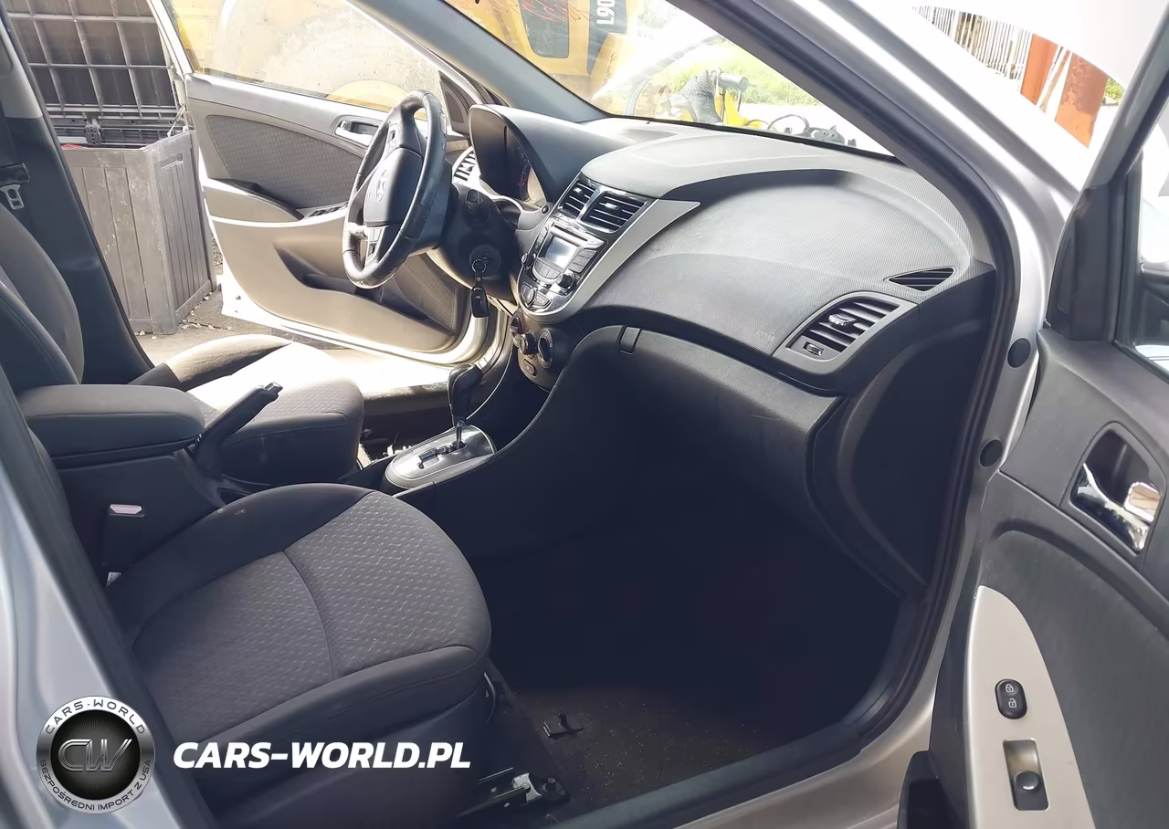2013 Hyundai Accent Se VIN:KMHCU5AEXDU077235 - 5