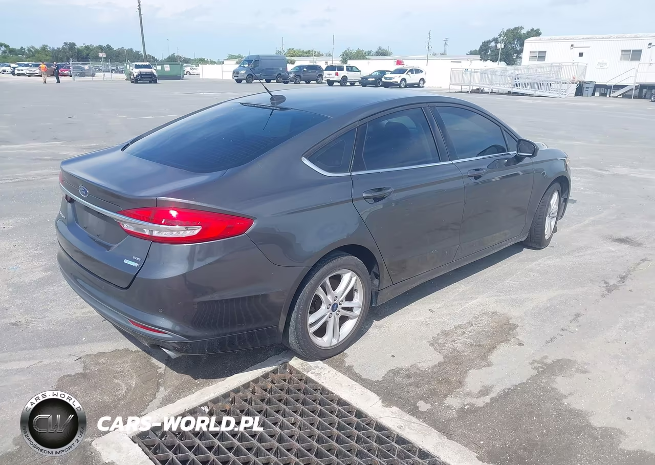 2018 Ford Fusion Se VIN:3FA6P0HD5JR183738 - 4