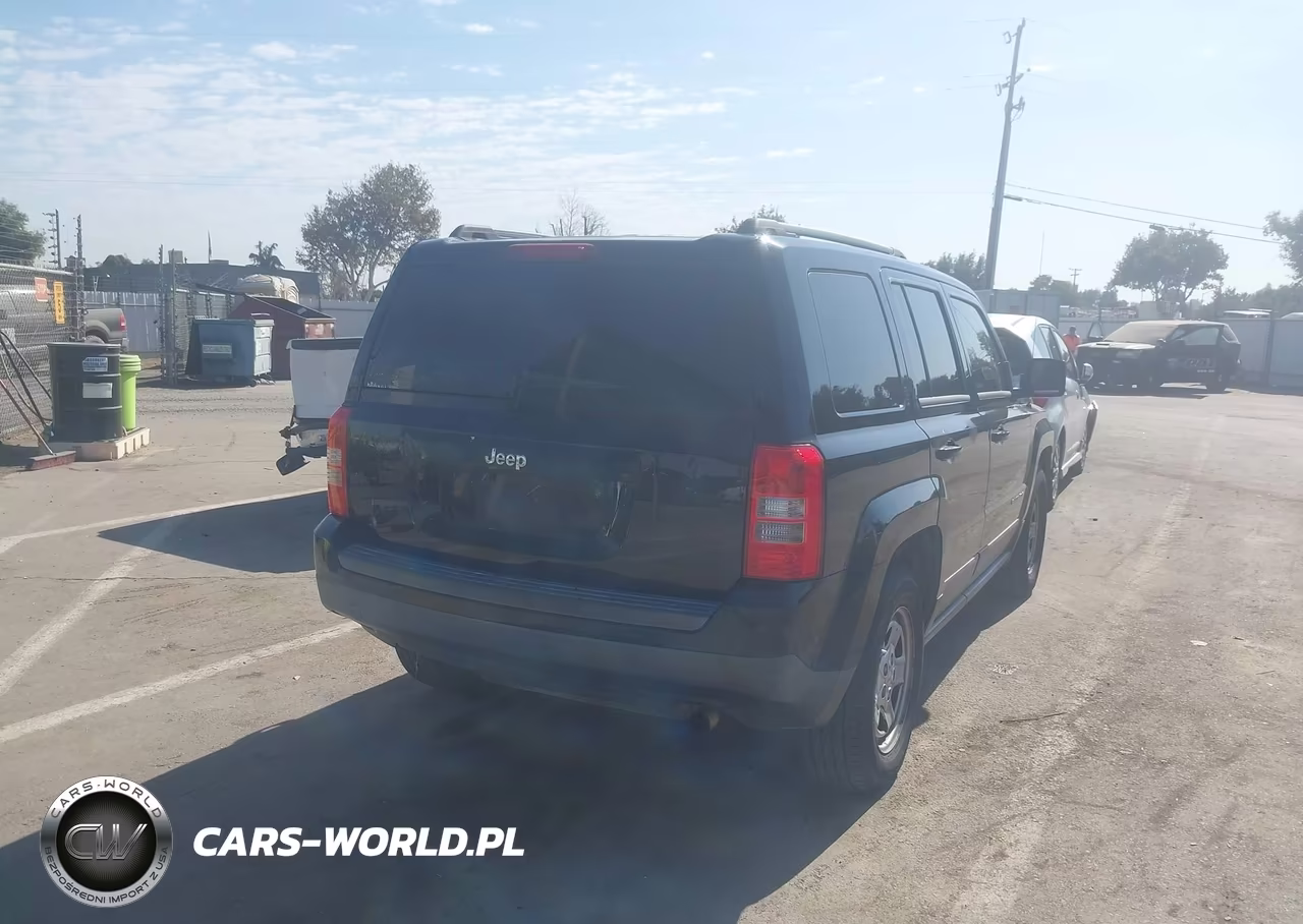2014 Jeep Patriot Sport VIN:1C4NJPBA2ED882001 - 4
