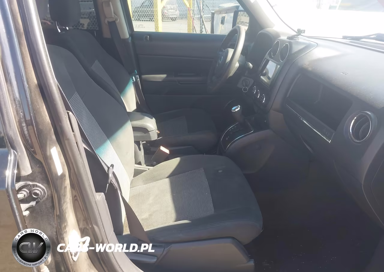 2014 Jeep Patriot Sport VIN:1C4NJPBA2ED882001 - 5