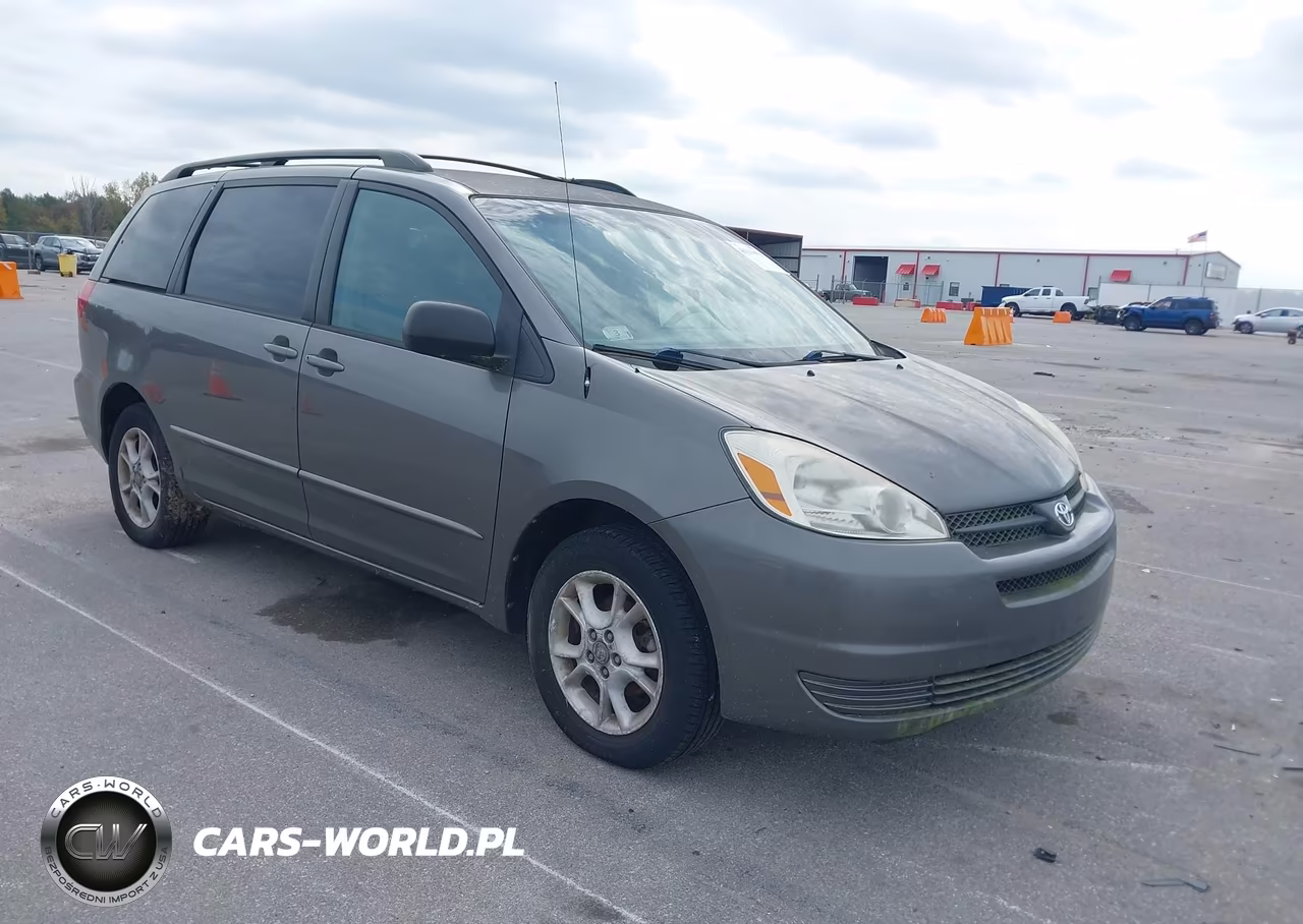 2004 Toyota Sienna Le