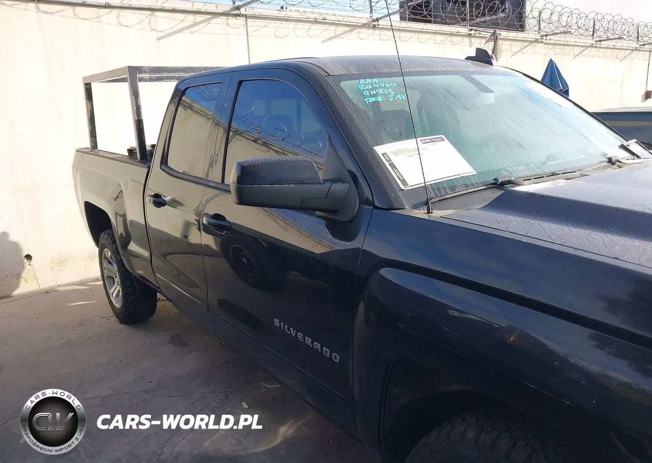 2018 Chevrolet Silverado 1500 2Lt VIN:1GCVKREC7JZ109821 - 14