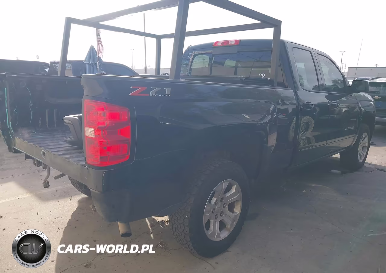 2018 Chevrolet Silverado 1500 2Lt VIN:1GCVKREC7JZ109821 - 4